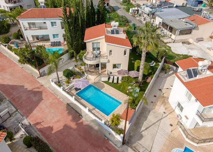 Villa Soraya 1 By Ezoria