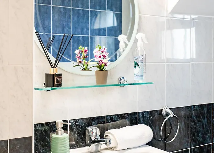 Soraya 1 By Ezoria Villa