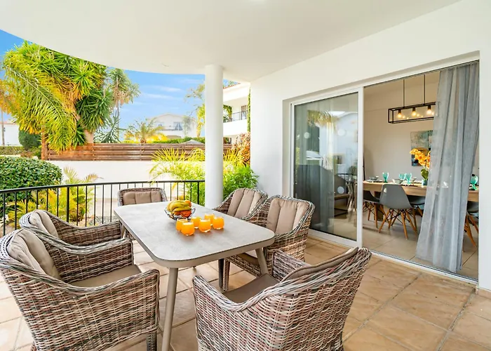 Villa Soraya 1 By Ezoria Coral Bay